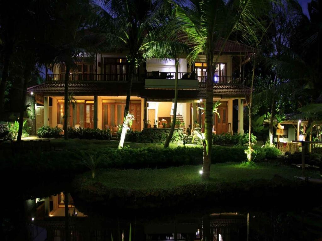 Omah Apik Hotell Ubud Exteriör bild