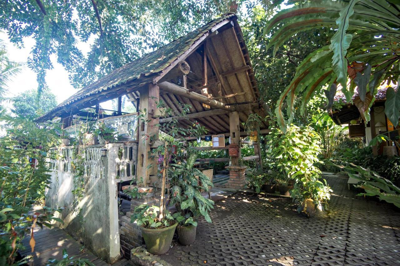 Omah Apik Hotell Ubud Exteriör bild